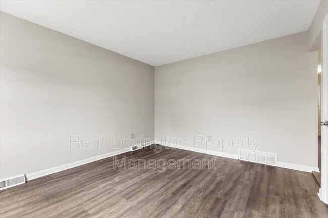 Photo - 3215 Aqueduct Dr