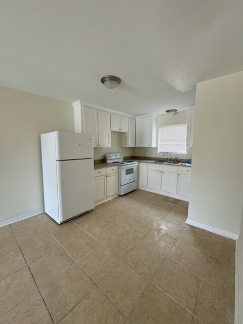 5087 Baker Blvd Unit C
