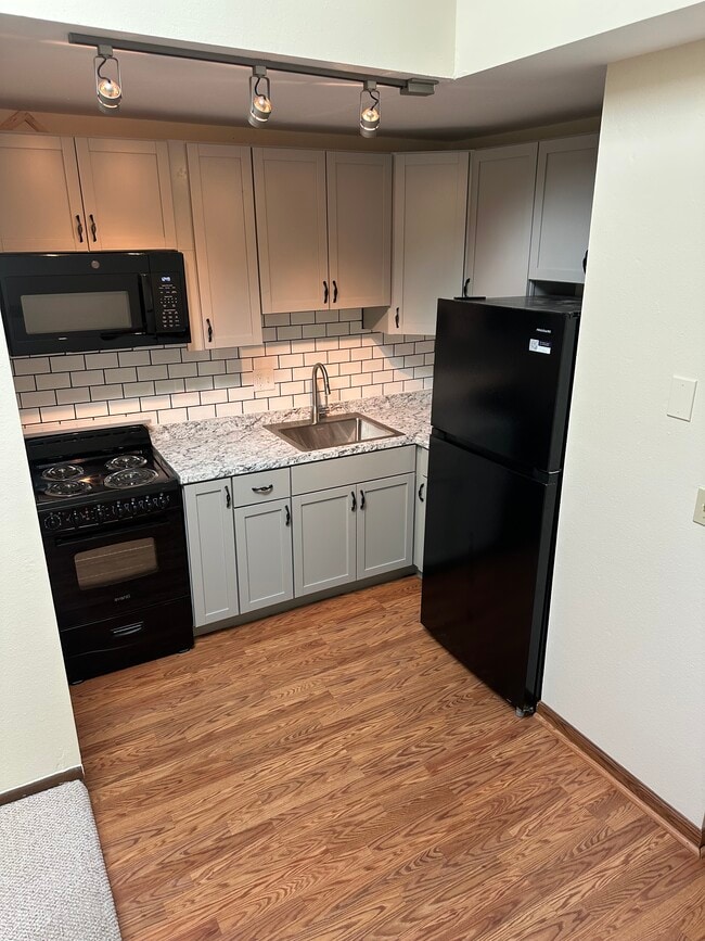 Photo - 2096 Fox Hollow Dr Unit Fox Hollow