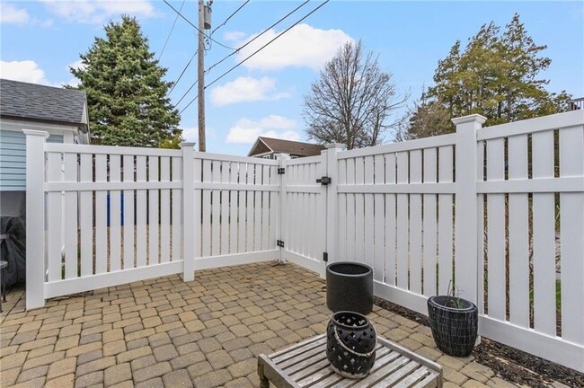 Photo - 11 Eustis Ave