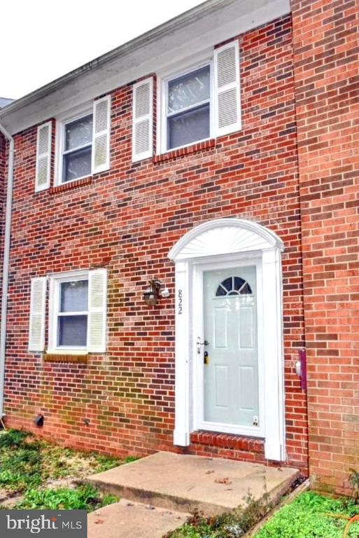 Photo - 822 Calvert Towne Dr Townhome