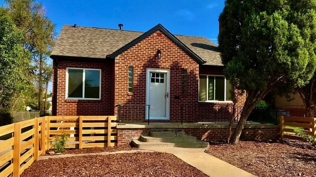 Building Photo - Gorgeous Denver Home