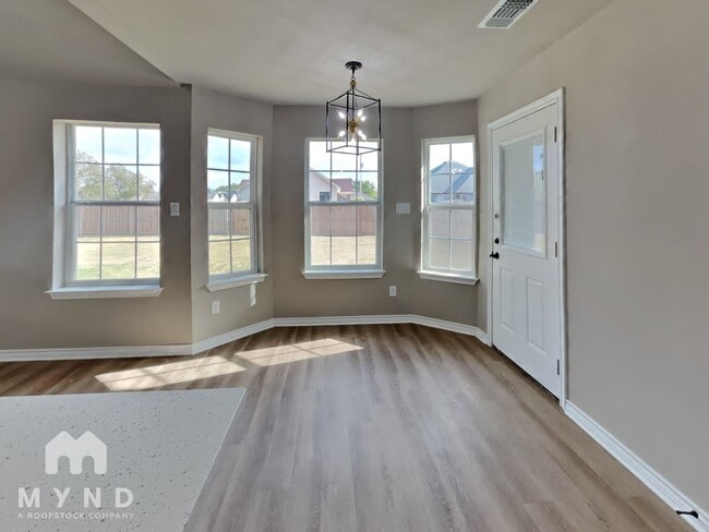 Photo - 5401 Ashworth Ct