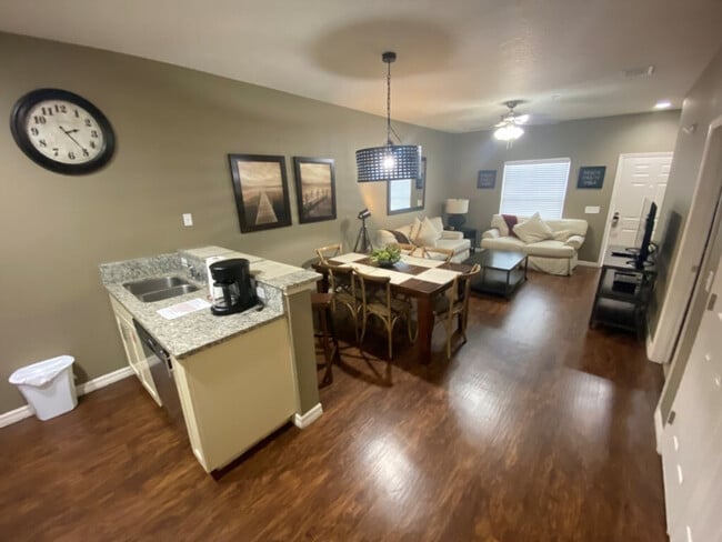 Photo - 5372 Diplomat Ct Unit ID1285814P