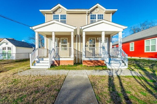 Building Photo - 2205 E 12th St Unit A