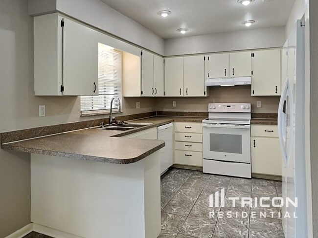 Photo - 3701 Sapphire Ln