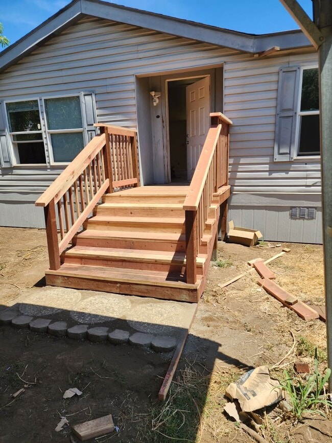 Photo - Charming 3 Bedroom + Den Home with Open Floor Plan, pet friendly,  garden area.