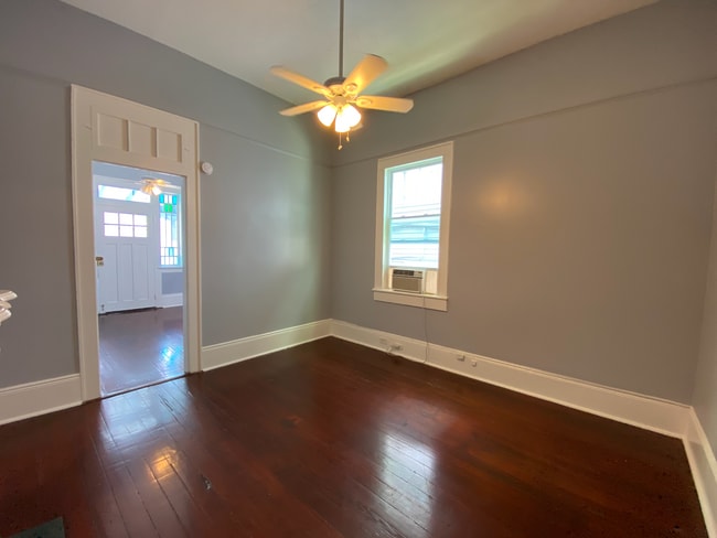 2nd room - 2729 Onzaga St Unit 2729