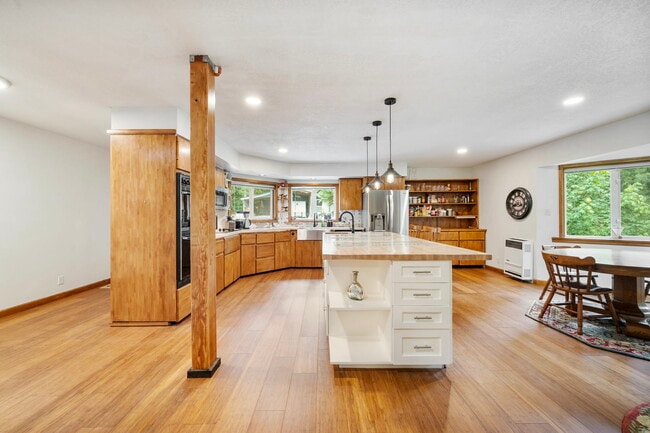 Photo - 111 Kellogg Rd