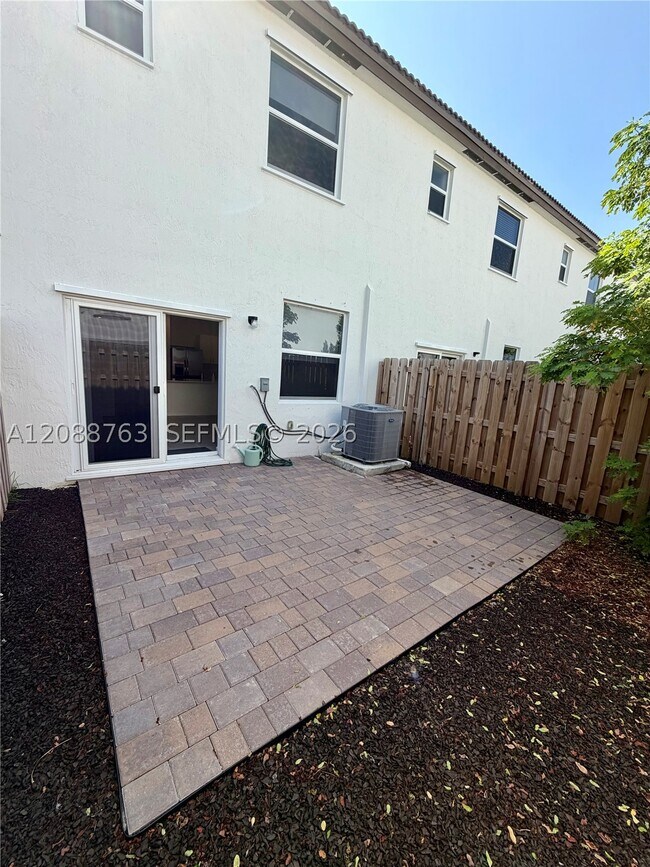 2840 SE 26th St