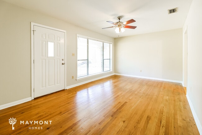 Photo - 2731 Ranchwood Dr