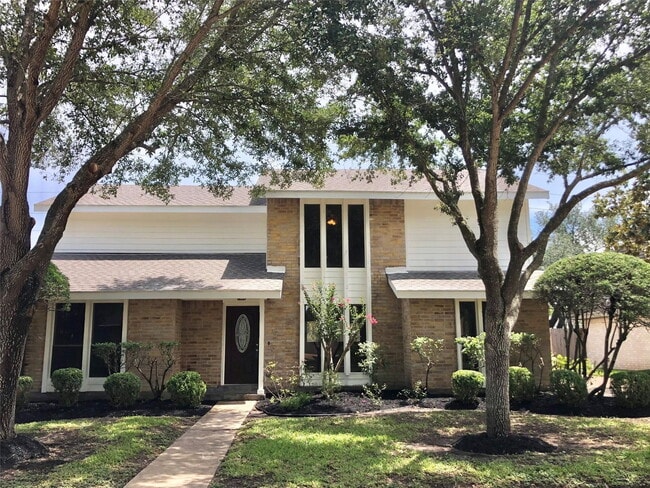 Building Photo - Pecan Ridge Drive, Sugar Land, TX 77479 - 4 BR 2 BA single-family home