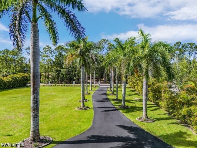 Photo - 6155 Standing Oaks Ln