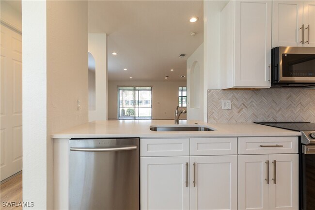 Photo - 15618 Summit Pl Cir Unit 396