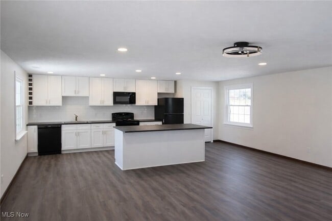 Photo - 7349 Tippecanoe Rd Unit B