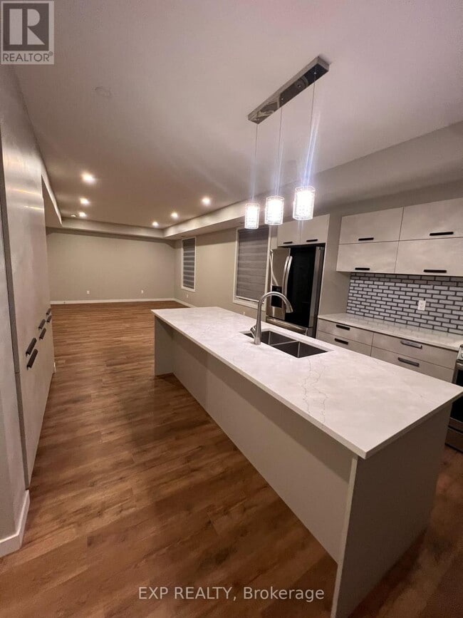 Photo - 1371 Maxime St Unité A