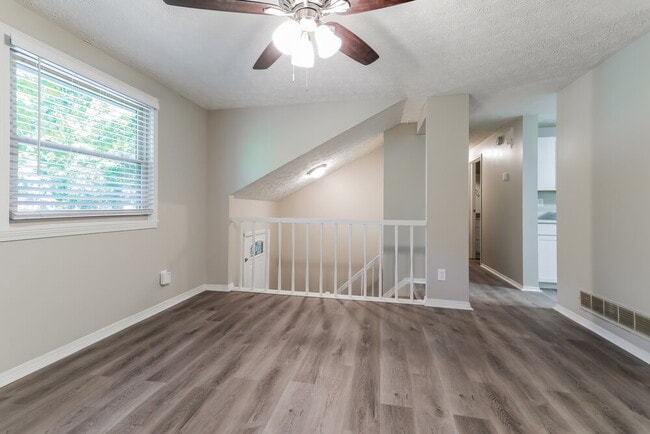5099 Stone Trace