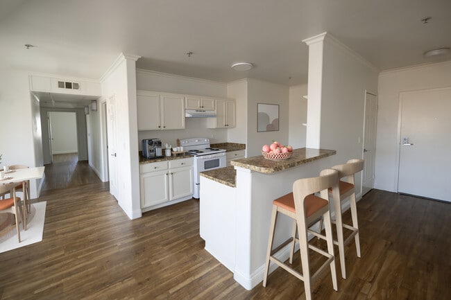 Bonnie Brae Apartments