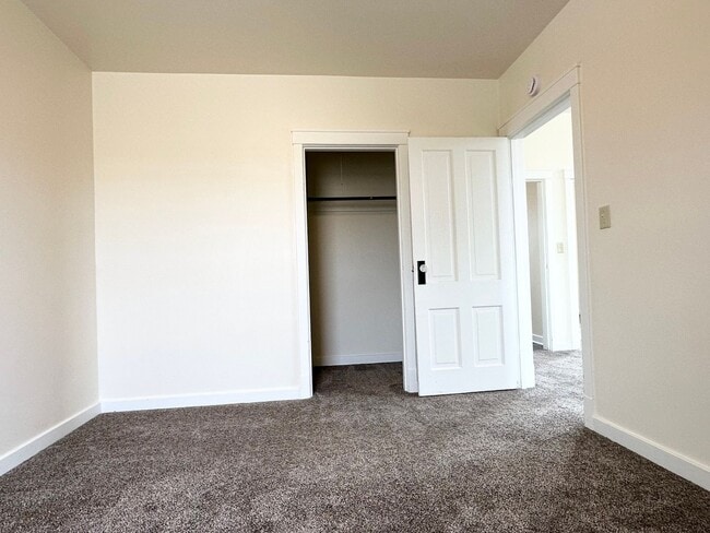 Photo - 2016 Marshall St Unit Apt A