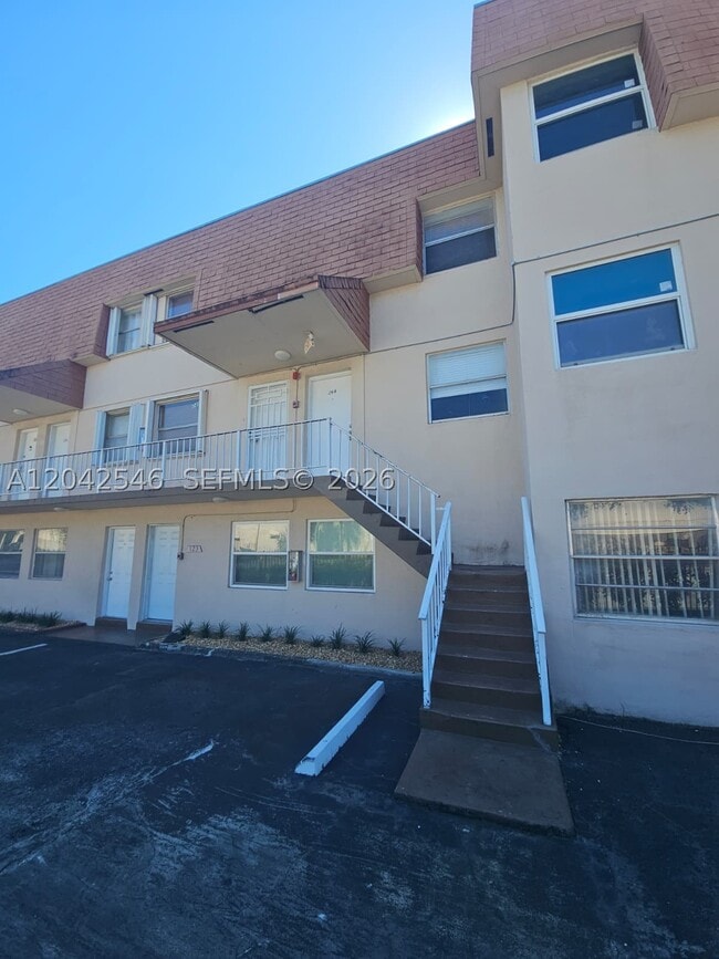 Photo - 1560 W 46th St Unit 244