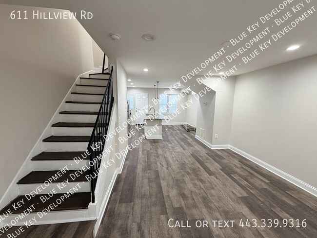 Photo - 611 Hillview Rd