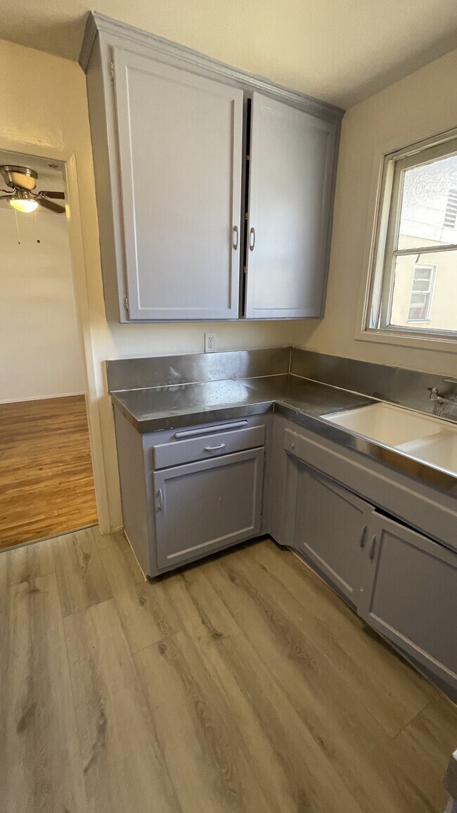 Photo - 2473 Silver Lake Blvd Unit 2473-C