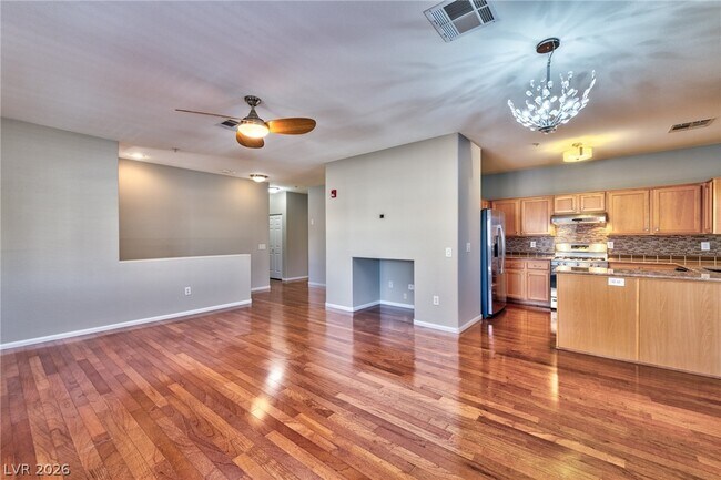 Photo - 7660 W Eldorado Ln Unidad 225