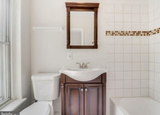 Photo - Beautiful studio in a great Manayunk location Unidad 2R