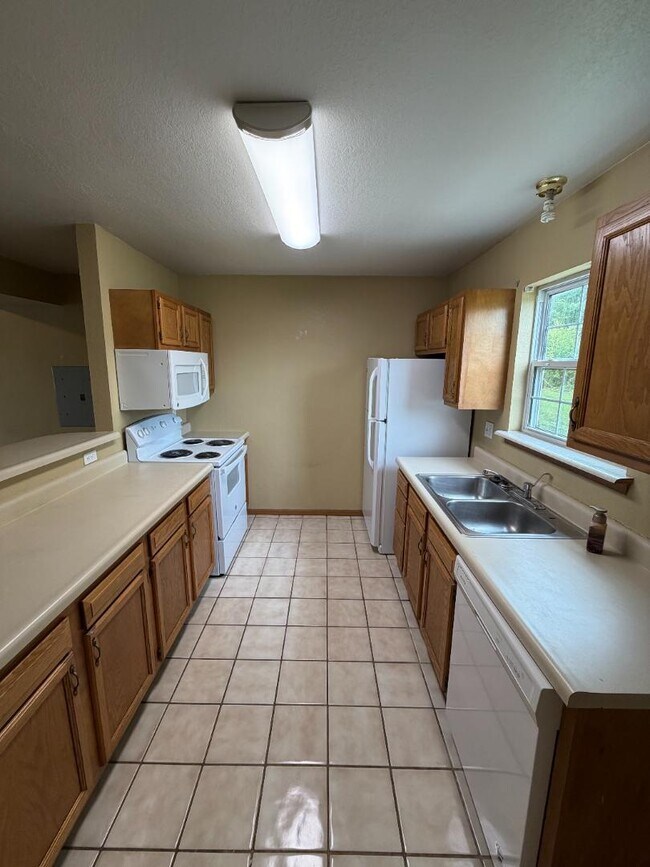 Photo - 104 SouthWoods Court - A