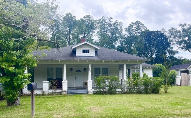 Building Photo - 208 Donaldson St
