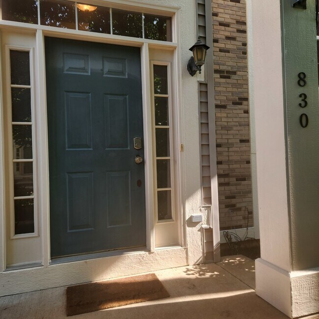 Photo - 830 Summit Creek Dr