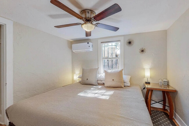 Photo - 2124 Eton Ave SE