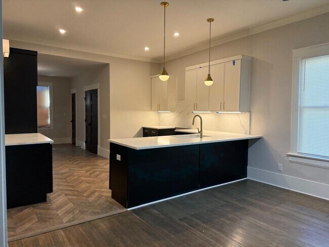 Photo - 385 Inman St SW