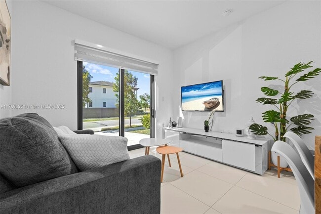 Photo - 206 NW 11th Ct Unit 1