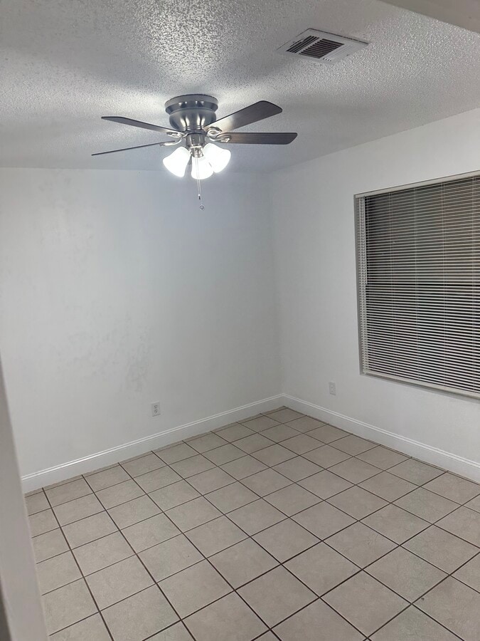 Photo - 710 Legion Dr