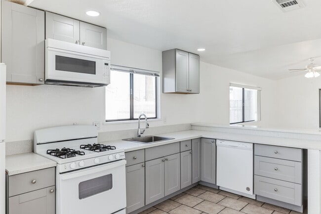 Photo - 78683 Ave 42 Apartment Unit B