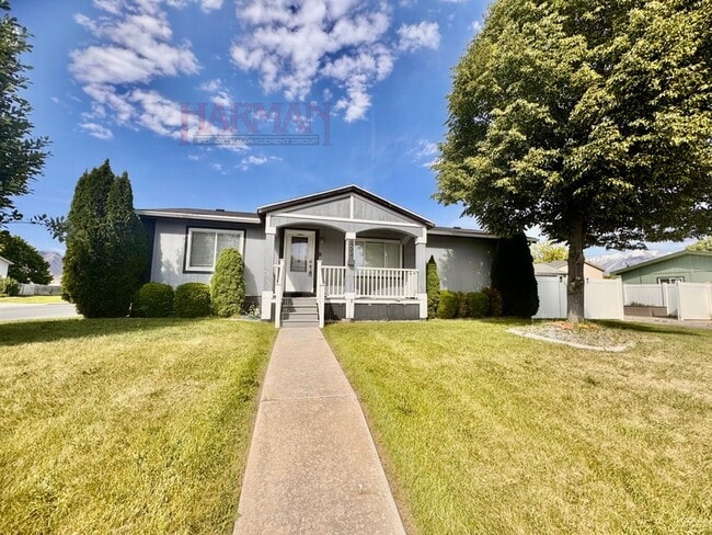 Photo - 863 Artesia Rd