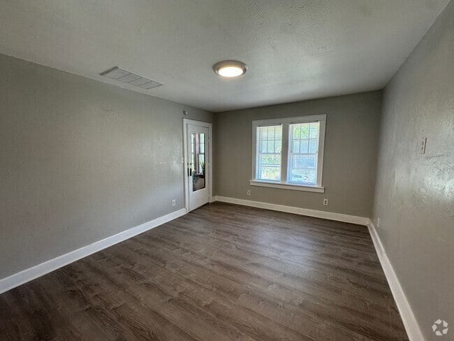 Building Photo - 421 NW 26th St Unit 3 Rental