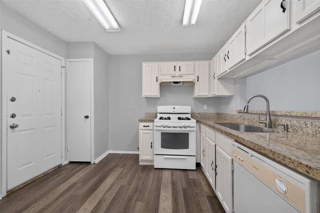 Photo - 2403 Autumn Springs Ln
