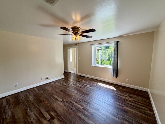 Photo - 33 Huffman Rd