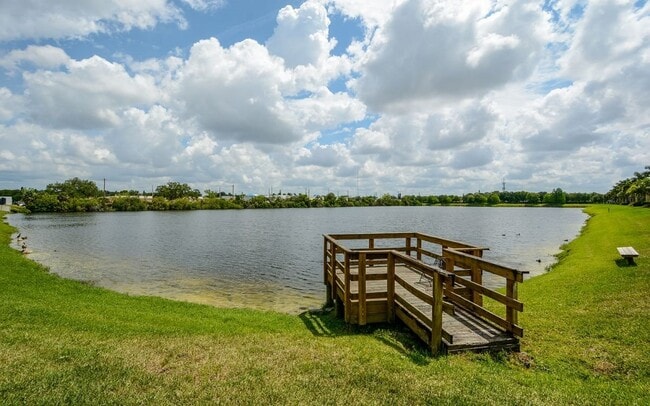 Photo - Lakeside Village Townhouse 2 Bedroom 2.5 Bath Available for Short-Term Rental