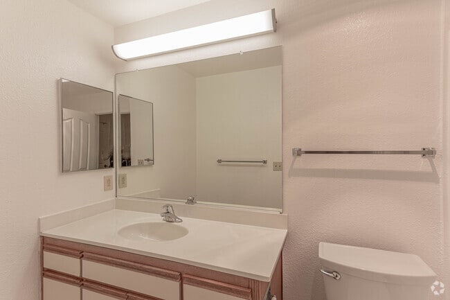 1BR, 1BA - 610SF - Bentley Place