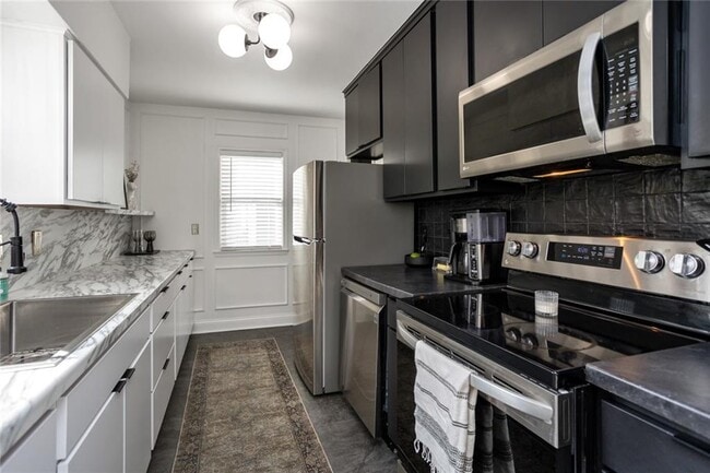 Photo - 1909 46th St