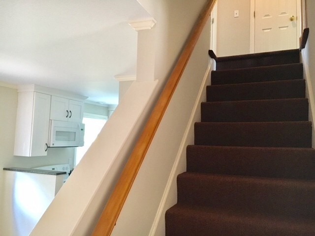 Photo - 40 Hobart Ln