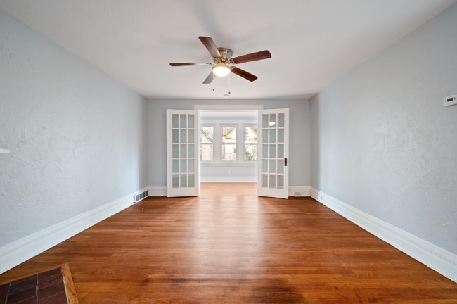 Building Photo - 215 Elysian St Rental