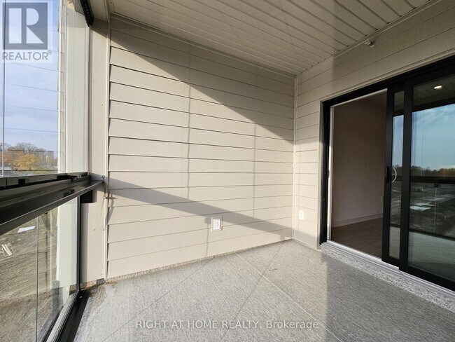 Photo - 15 Kneeshaw Dr Unité 405