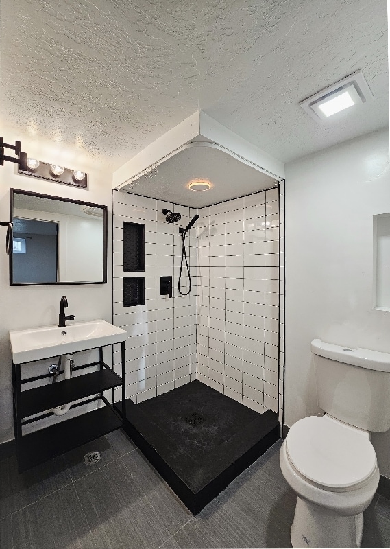 Photo - 610 W 5735 S