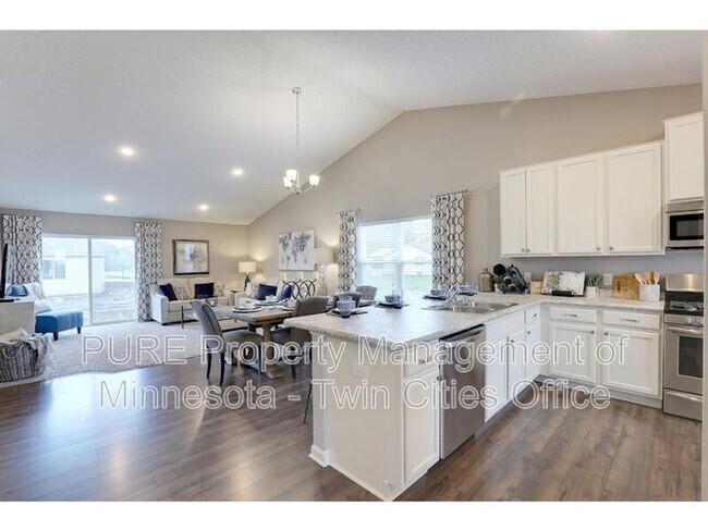 Photo - 6613 Jasmine Ave S