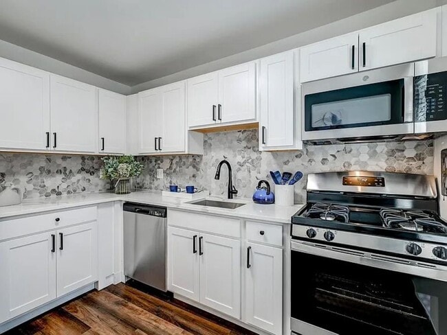4000 Linkwood Rd Unit 4008E