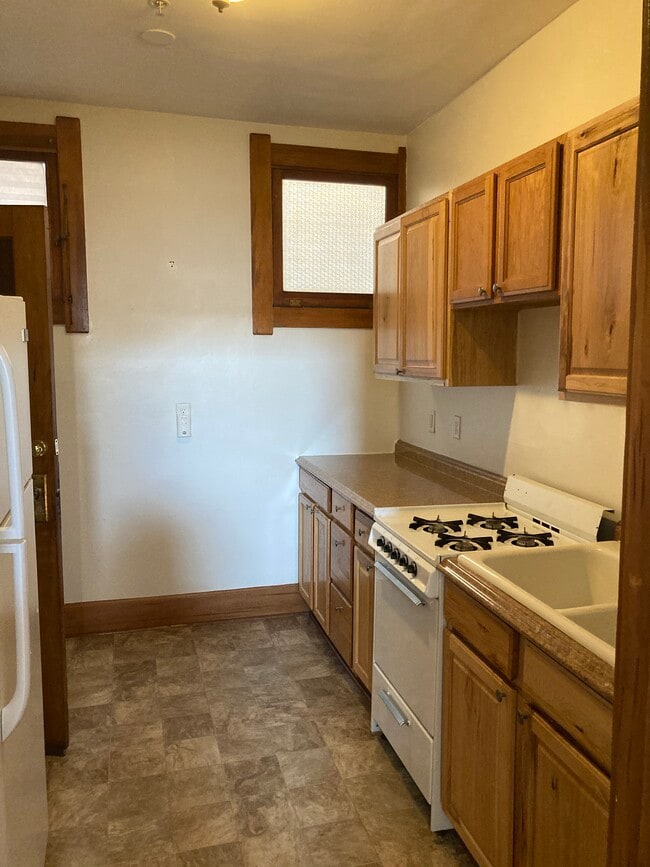 Photo - Lincoln Hotel Apartments